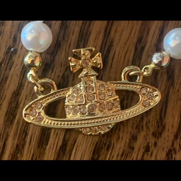 Vivian Westwood authentic pearl necklace - Picture 2 of 5